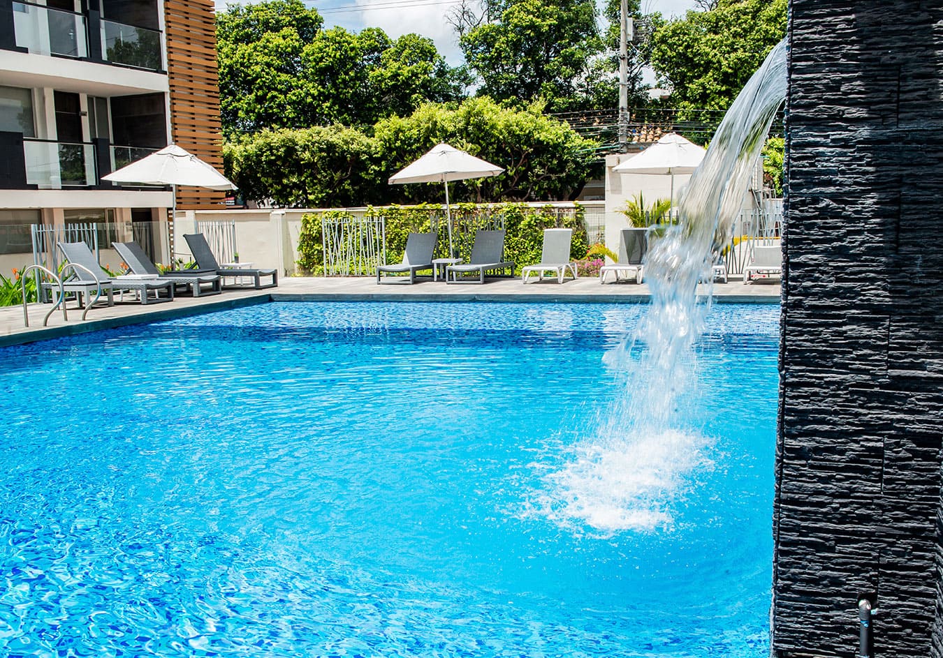 piscina en familia